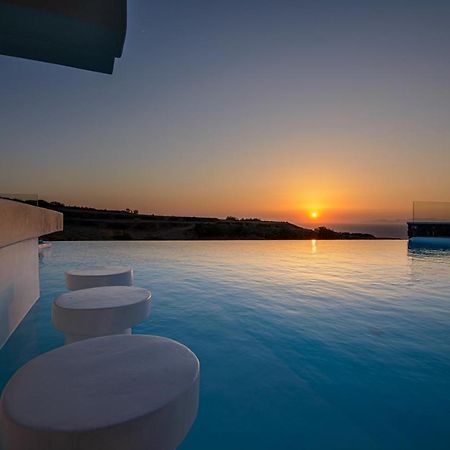 Hotel Adorno Oia Exteriér fotografie